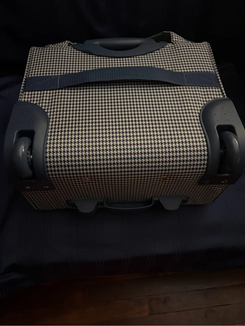 NWT London Fog Under the Seat Abbey lll Blue&White Houndstooth/Telescope/wheels
